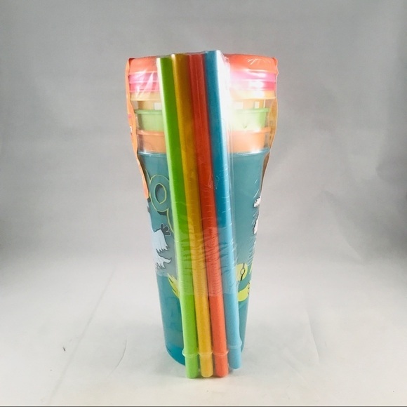 Zak! Minions Glow In The Dark 4 pk Tumblers - Picture 4 of 6